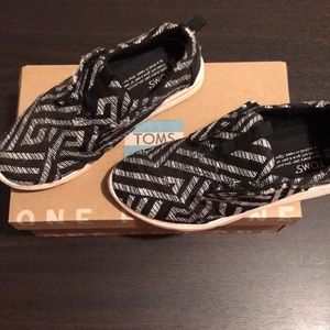 Toms Black Tribal Woven Sneaker